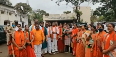 మేయర్ విధులను MLAనే నిర్వర్తిస్తే, ఇగ మేయర్ ఎందుకు, ఈ కార్పొరేషన్ ఎందుకు? | Dharmapuri Arvind