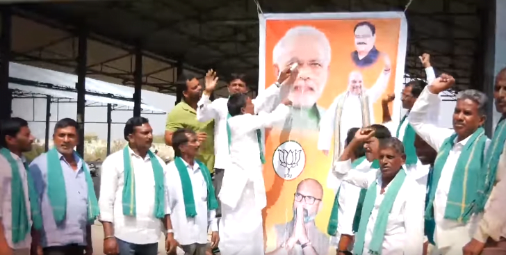 నరేంద్ర మోడీ కి మరియు అమిత్ షా కు  పాలాభిషేకం – నిజామాబాద్ – MP Dharmapuri Arvind