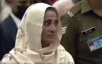 Martyr Bilal Ahmed Magrey’s Mother Got Emotional While Taking Shaurya Chakra