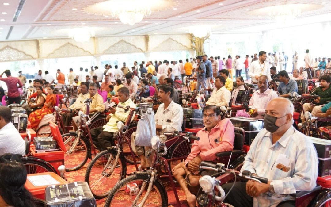 ప్రధానమంత్రి శ్రీ నరేంద్రమోడీ జన్మదినం సందర్భంగా బిజెపి సేవా కార్యక్రమాల్లో పాల్గొన్నారు.