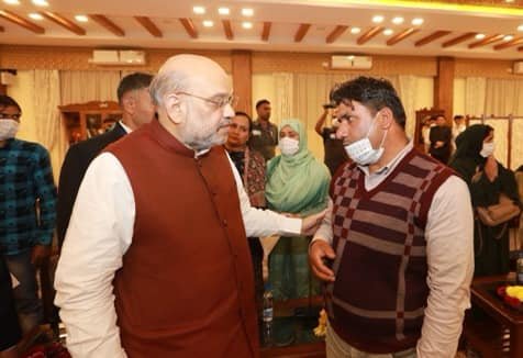 HM Sri Amit Shah visited the families of Jammu Kashmir police personnel