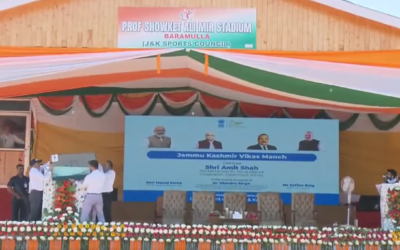 అమిత్ షా తన బుల్లెట్ ప్రూఫ్ గ్లాస్ ను తొలగించారు.