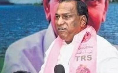 మంత్రి మల్లారెడ్డి ఇంట్లో ఐటీ సోదాలు !