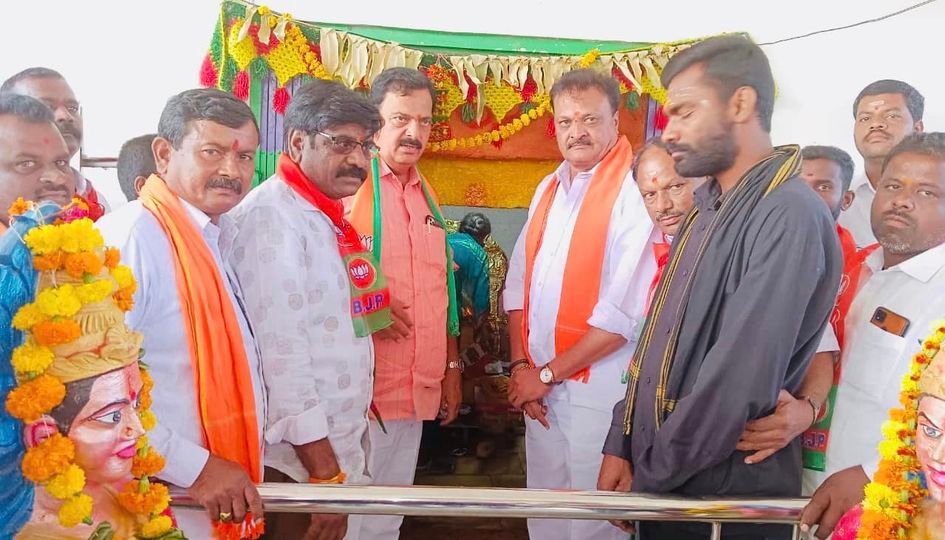 జనంతోనే మనం – గడప గడపకు బీజేపీ