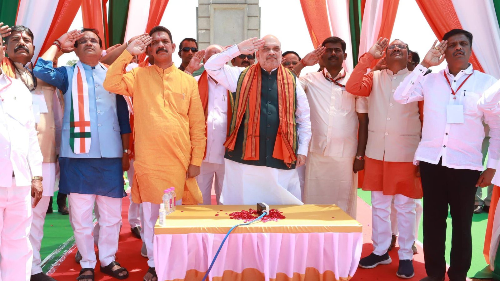 Proudly unfurled a 103-feet-tall Tricolor at Gorata village in Karnataka. 