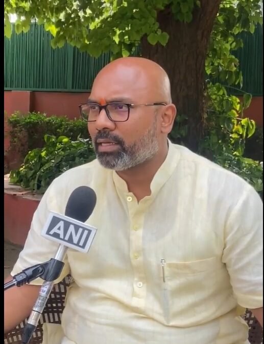Congress parasitically survived on dividing our country in the name of Caste.
