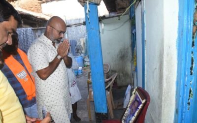 Visited The Family Of Armoor Town Vice President Sri Busam Pratap | Arvind Dharmapuri